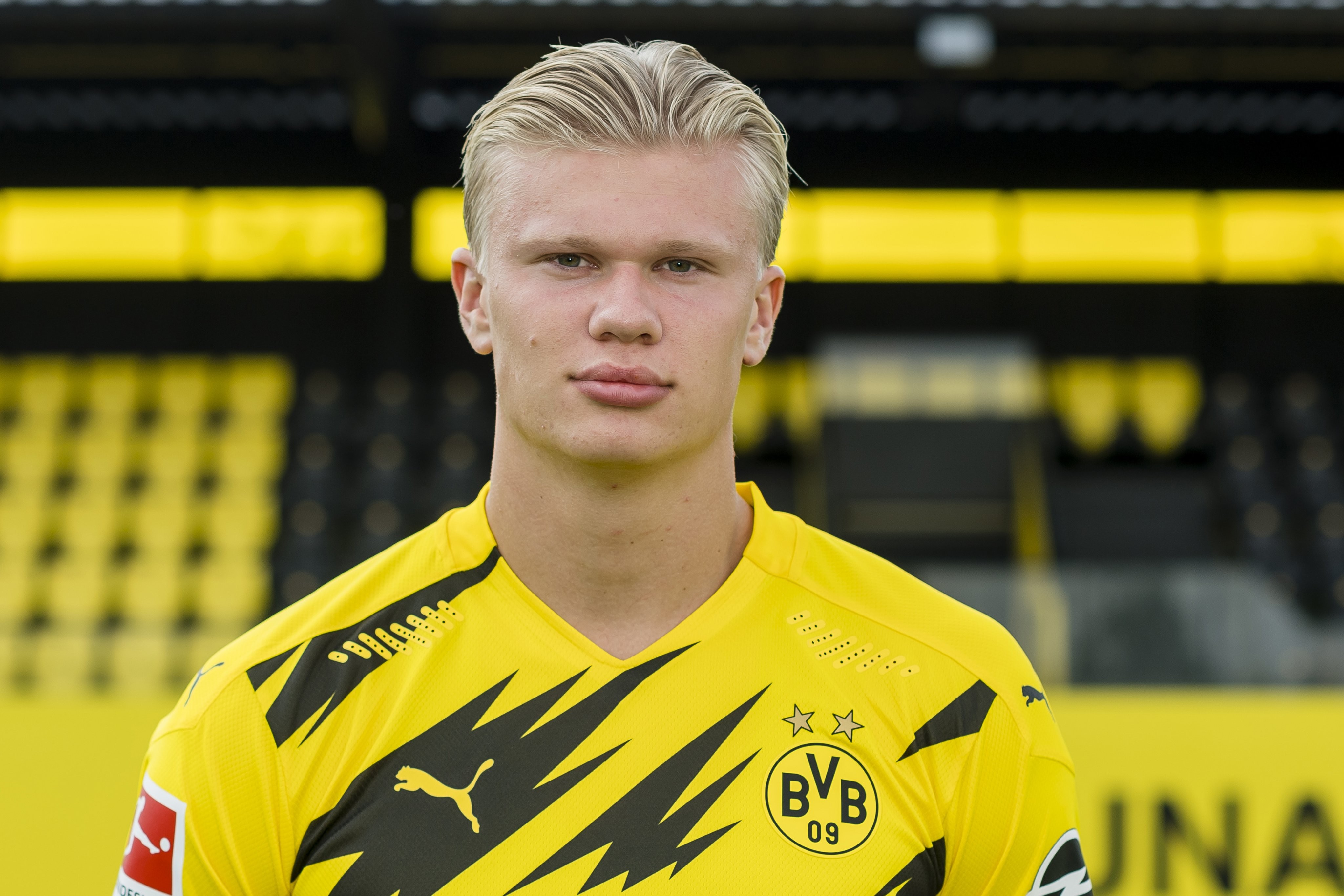 欧冠体育新闻最新发布 小组赛与淘汰赛形势更新