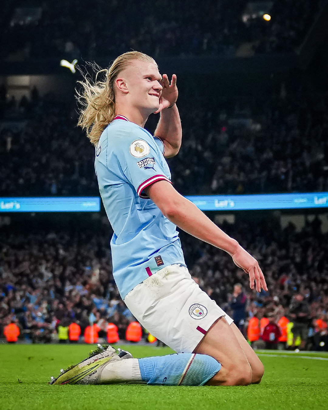 库里下半场20分难阻勇士惨败 镜头捕捉失落一幕：坐板凳毛巾捂脸